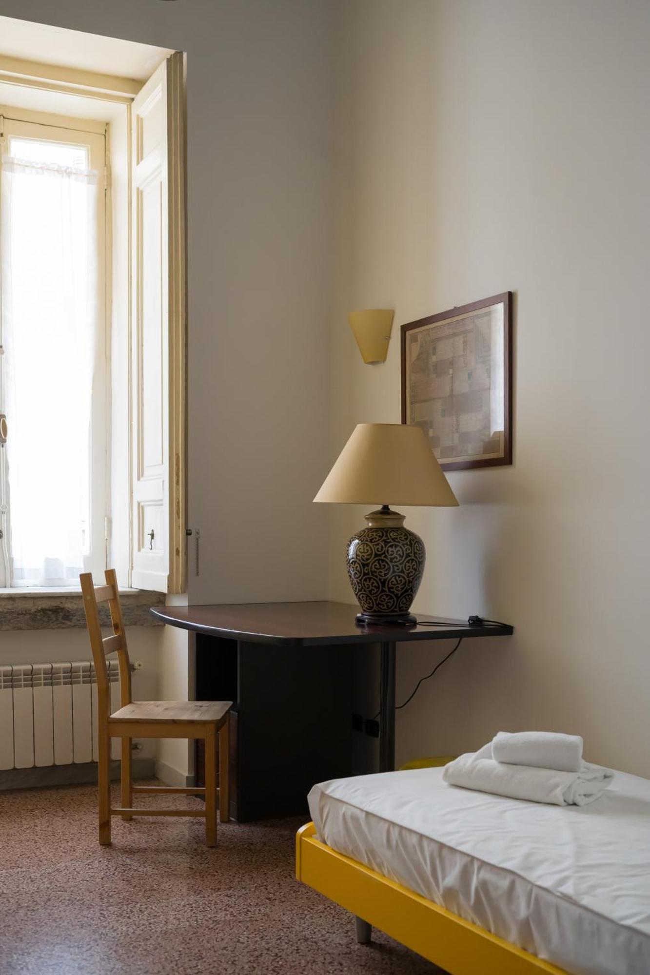 Appartement Regal Santa Chiara By Dimorra à Naples Extérieur photo